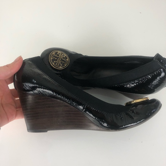 Tory Burch black leather wedges size 8 - Picture 5 of 8